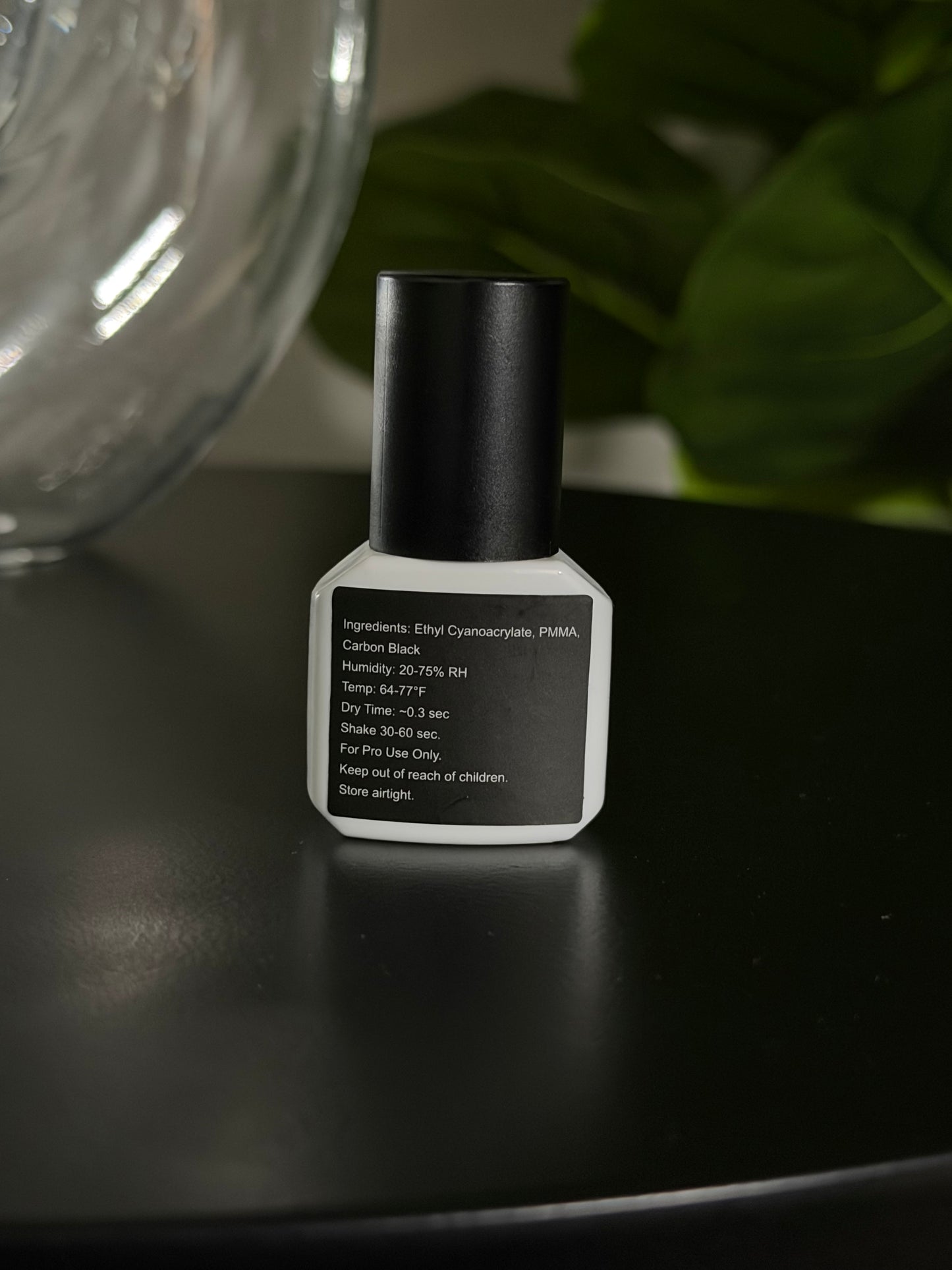 The Hold. Lash Adhesive